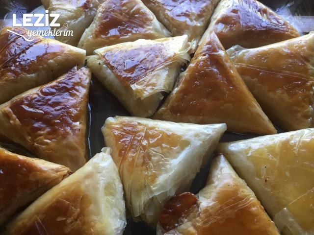 Peynirli Cevizli Muska Baklava (Çok Pratik)