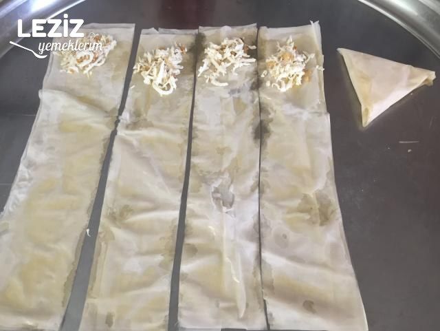 Peynirli Cevizli Muska Baklava (Çok Pratik)