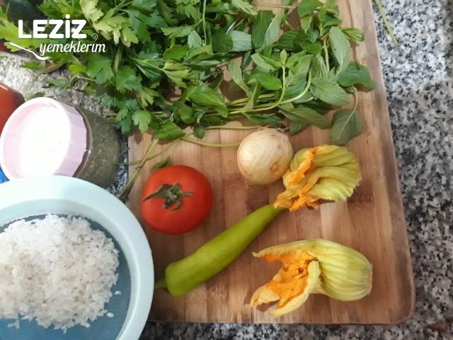 Nefis Kabak Çiçeği Dolması Tarifi