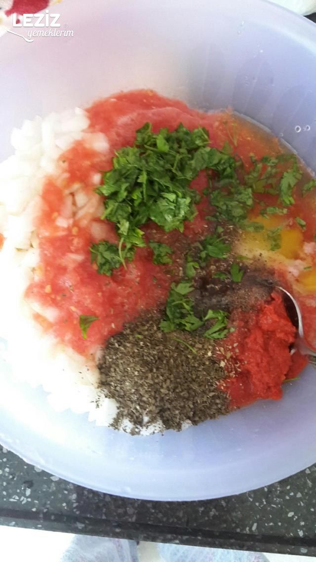 Zeytinyağlı Yaprak Sarması Nasıl Yapılır