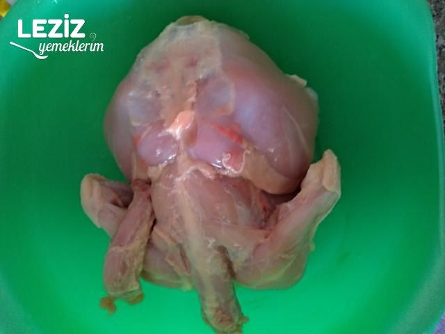 Fırında Yılbaşı Tavuğu (Bulgur Pilavı Yatağında)