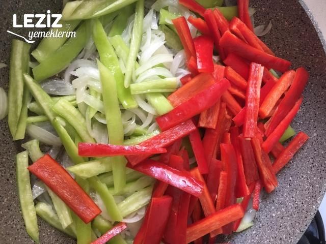 Biberli Jülyen Tavuk