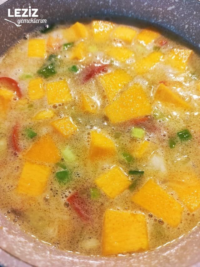 Bol Vitaminli Balkabağı Çorbası Nasıl Yapılır