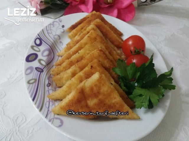 Çıtır Çıtır Üçgen Börek Tarifi