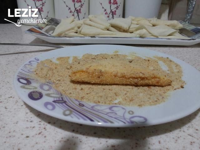 Çıtır Çıtır Üçgen Börek Tarifi