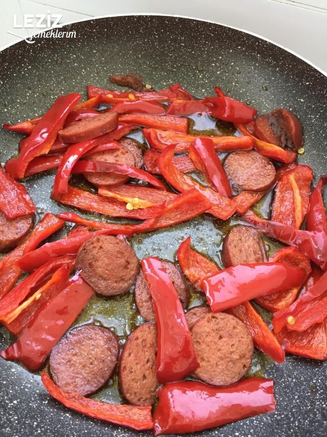 Kahvaltılık Kaşarlı Sucuklu Biber