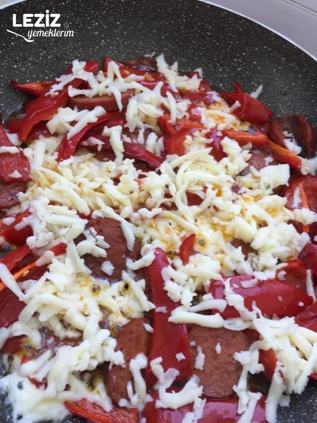 Kahvaltılık Kaşarlı Sucuklu Biber