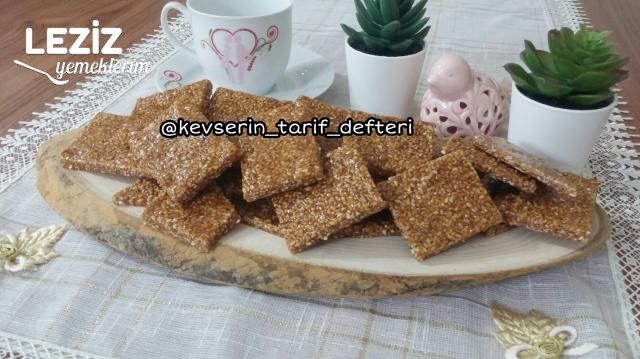 Susamlı Krokan Tarifi (Çay Kahve Yanına)