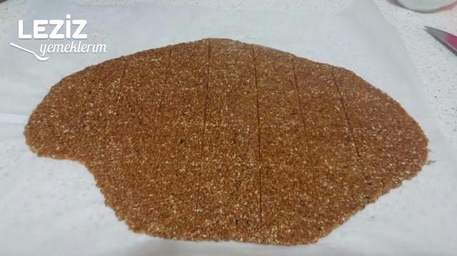 Susamlı Krokan Tarifi (Çay Kahve Yanına)