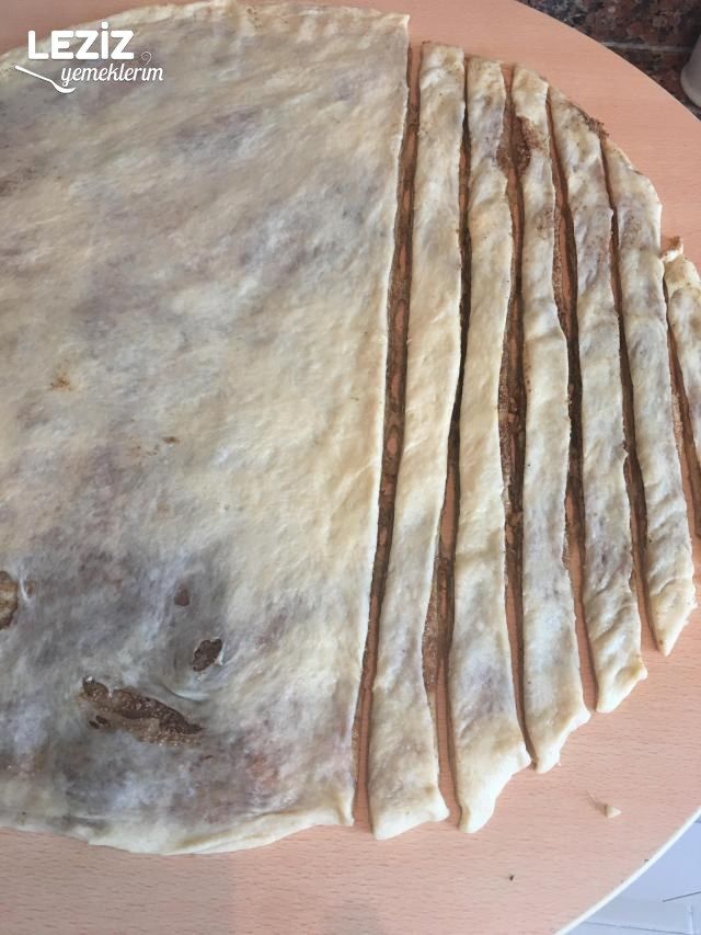 Nefis Haşhaşlı Cevizli Çörek Tarifi