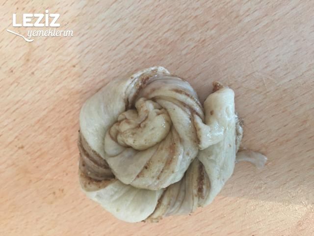 Nefis Haşhaşlı Cevizli Çörek Tarifi