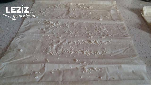 Çıtır Çıtır Peynirli Pileli Börek Tarifi