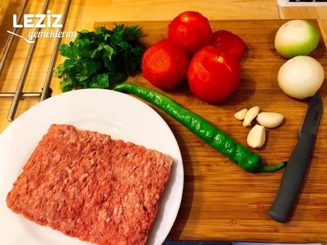 Fırında Kıymalı Patlıcan Yemeği