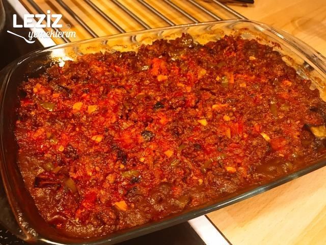 Fırında Kıymalı Patlıcan Yemeği