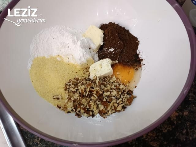 Haşhaşlı Kakaolu Cevizpare Tatlısı