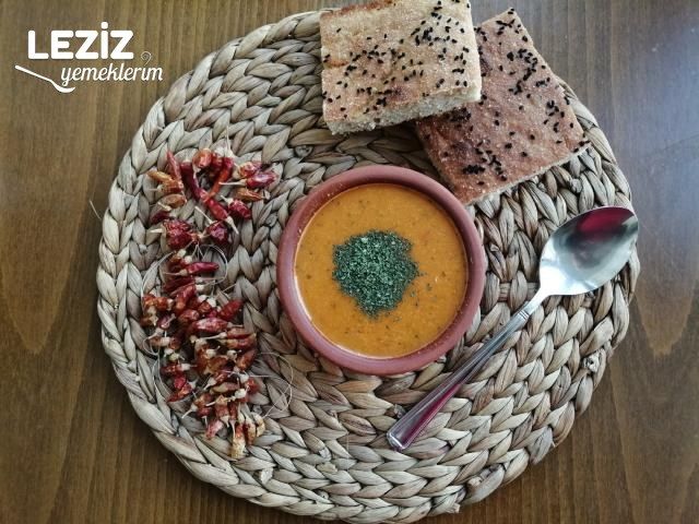 Lezzetli Ezogelin Çorbası Tarifi