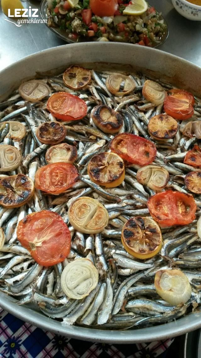 Izgara Tadında Fırında Hamsi