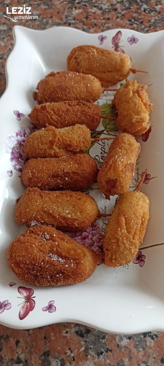 Kore Usulü Sosis (Korean Hot Dog)