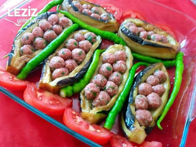 Nefis Köfteli Karnıyarık Tarifi