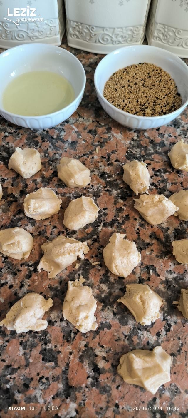 Bayatlamayan Tatlı Tuzlu Kurabiye