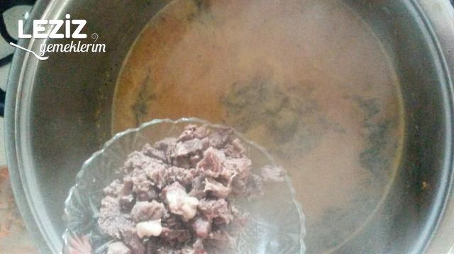 Kavurmalı Tarhana Çorbası