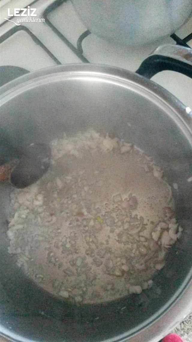 Kavurmalı Tarhana Çorbası