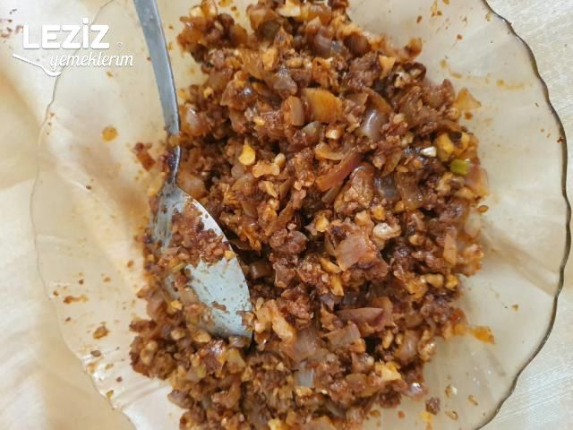 Urfalı'dan İçli Köfte Tarifi