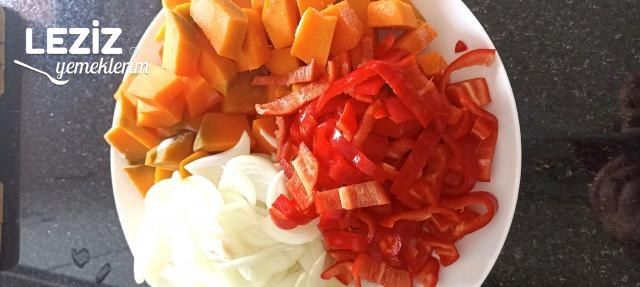 Sıcak Balkabağı Salatası