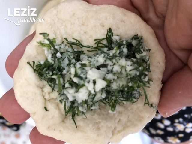 Dereotlu Peynirli Mini Poğaça