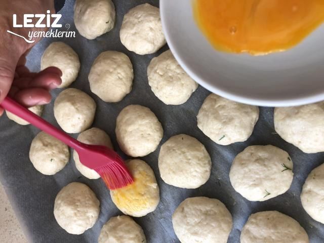 Dereotlu Peynirli Mini Poğaça