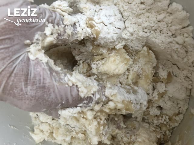 Dereotlu Peynirli Mini Poğaça