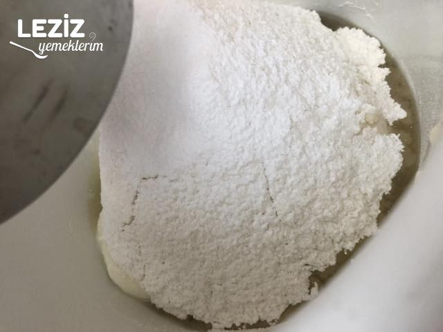 Dereotlu Peynirli Mini Poğaça