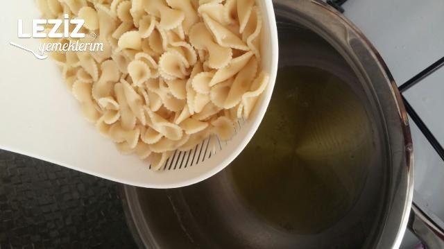 Salça Soslu Fiyonk Makarna