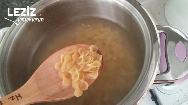 Salça Soslu Fiyonk Makarna