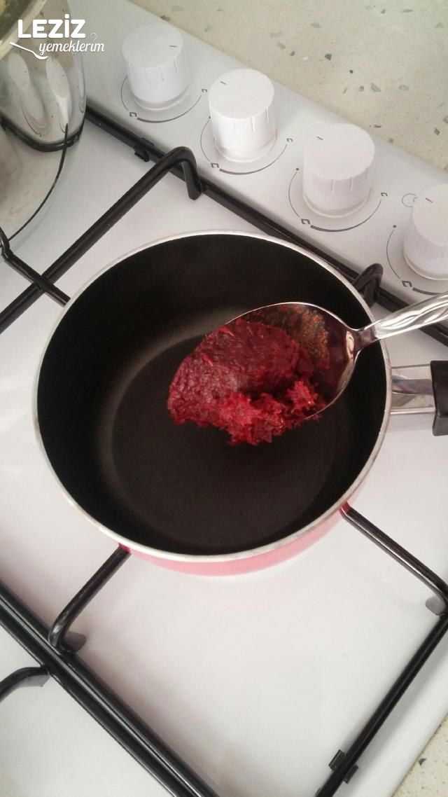 Salça Soslu Fiyonk Makarna