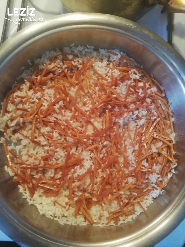 Ev Yapımı Erişteli Pirinç Pilavı