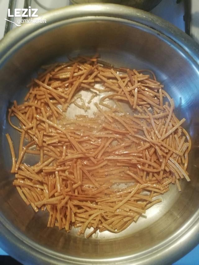 Ev Yapımı Erişteli Pirinç Pilavı