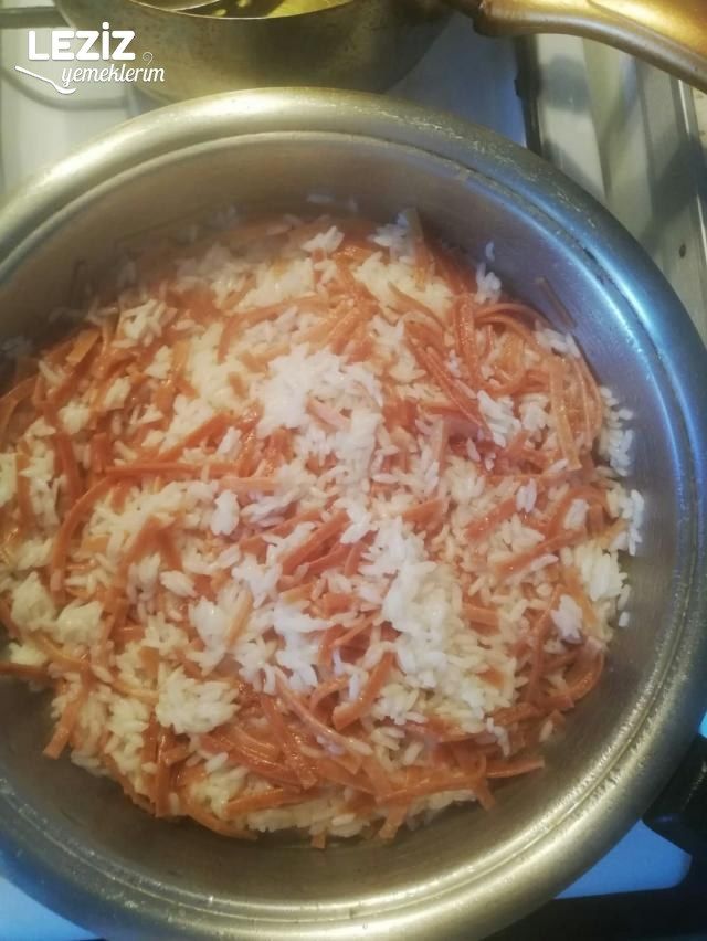 Ev Yapımı Erişteli Pirinç Pilavı