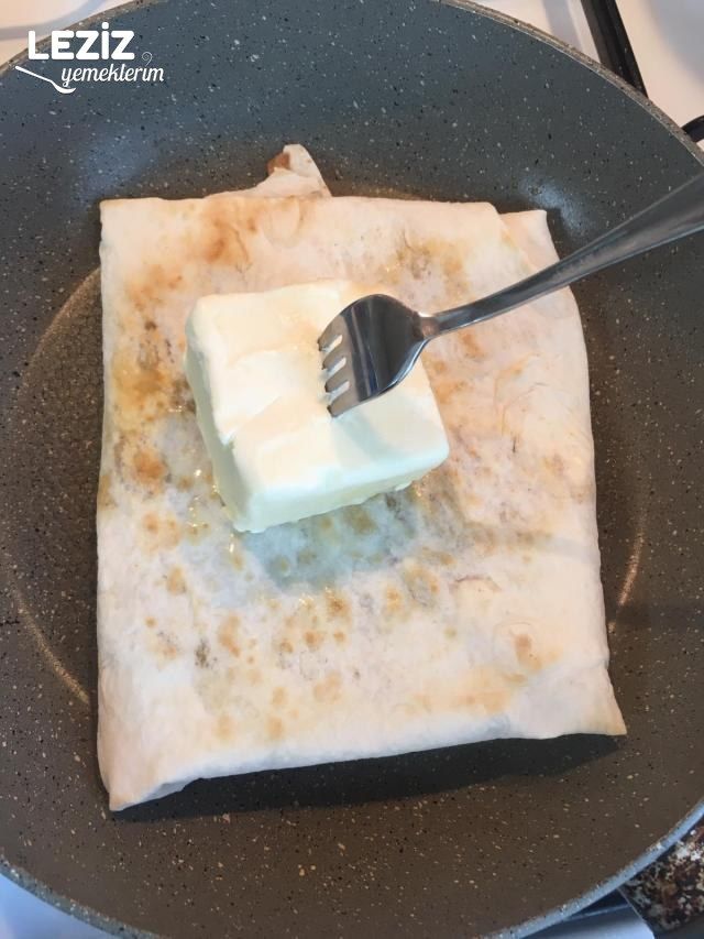 Sucuklu Lavaş Gözleme