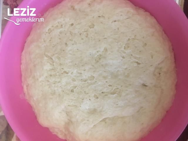 Kaşar Peynirli Açma