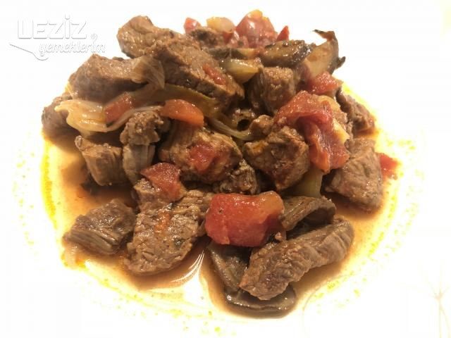 Renkli Biberli Mantarlı Kuşbaşı Et