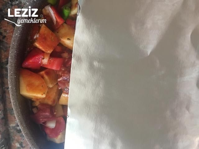 Fırında Sebzeli Et Yemeği