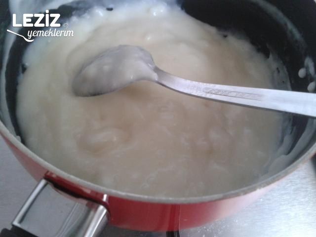 Ev Yapımı Beyaz Çikolata Sosu