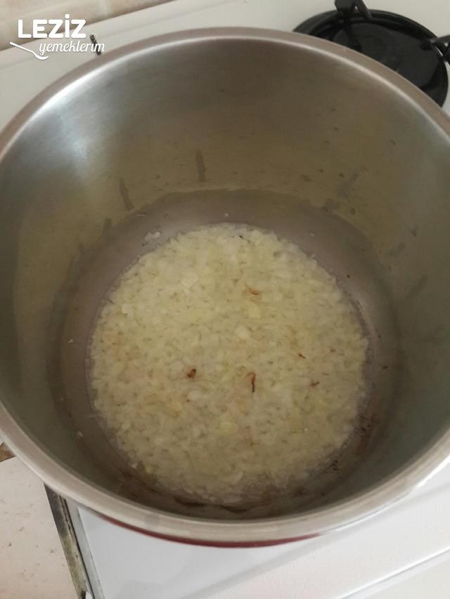 Lokanta Usulü Mercimek Çorbası Nasıl Yapılır