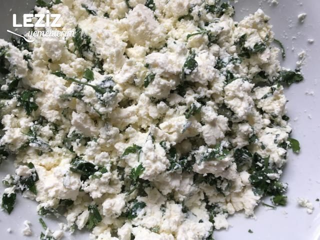 Çıtır Çıtır Peynirli Börek