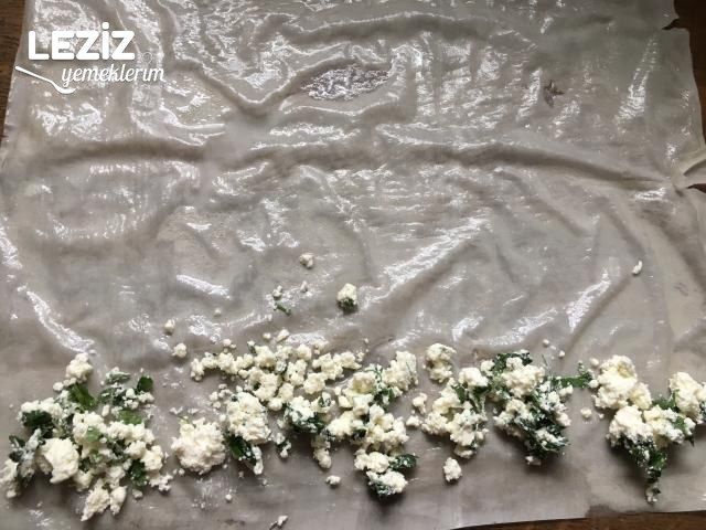 Çıtır Çıtır Peynirli Börek