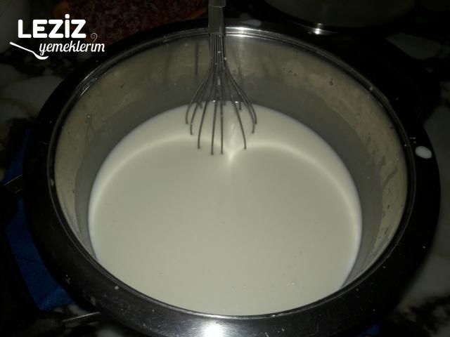 Bol Malzemeli Yoğurt Çorbası