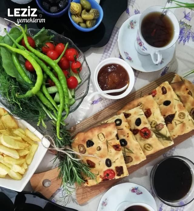 Focaccia (İtalyan Pidesi)
