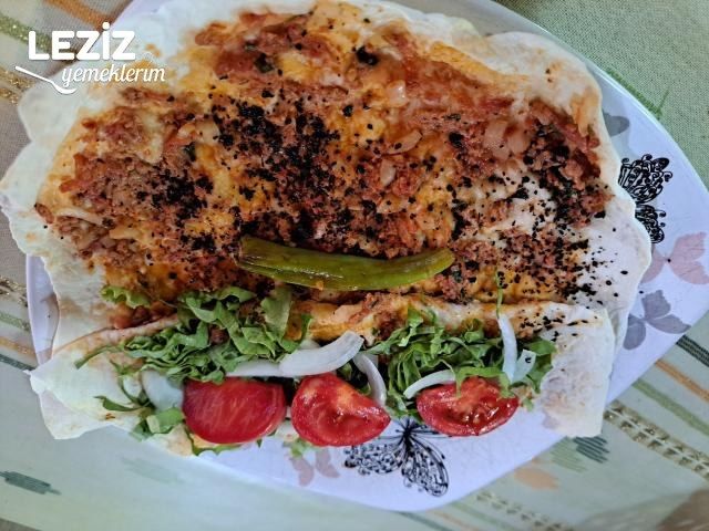 Hazır Lavaştan Pratik Lahmacun