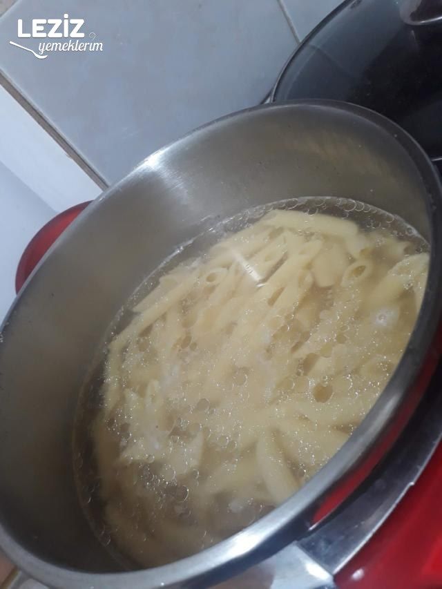 Yoğurtlu Makarna Nasıl Yapılır?